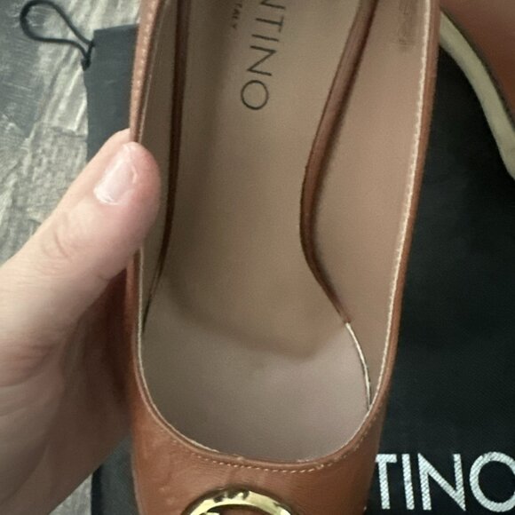 Valentino By Mario Valentino Doria Leather Pump - Picture 7 of 7